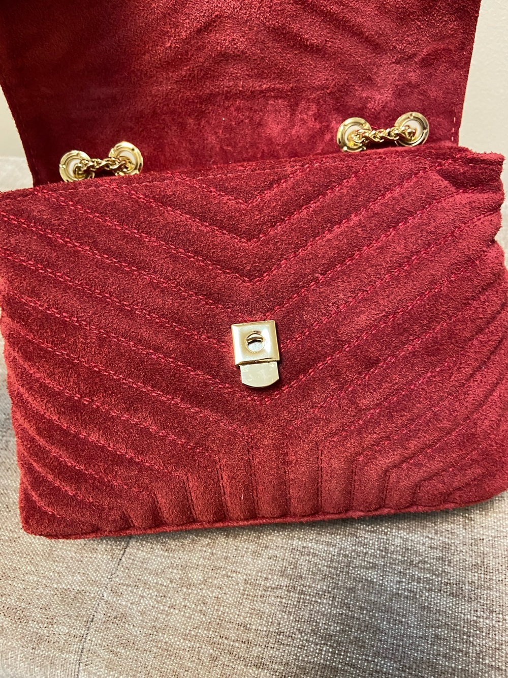 Persaman Red Suede Quilted Crossbody Bag Gold Chain Strap Chevron Flap Shoulder - Picture 6 of 11